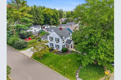 7050 Mt Vernon Avenue, Mariemont, OH 45227 - Photo 2