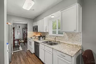 1727 John Gray Rd, Springfield Township, OH 45240 - Photo 6