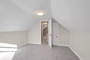 6097 W Fordham Pl, Silverton, OH 45213 - Photo 14