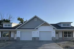 2085 Pine Forest Dr, Miamisburg, OH 45342 - Photo 2