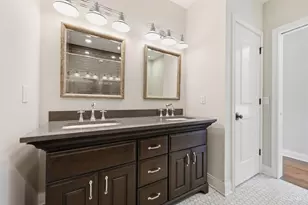 1329 Republic St, Cincinnati, OH 45202 - Photo 32