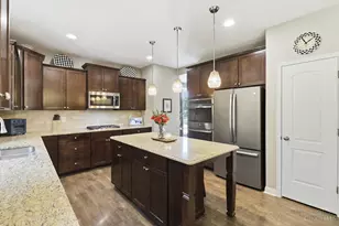 7510 Marsh Creek Ln, Hamilton Township, OH 45039 - Photo 16