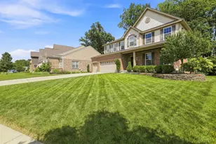 7510 Marsh Creek Ln, Hamilton Township, OH 45039 - Photo 2