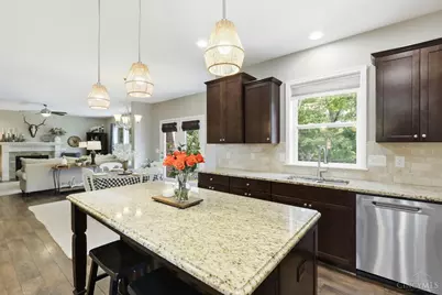 7510 Marsh Creek Lane, Hamilton Township, OH 45039 - Photo 10