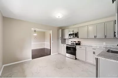 8929 Cavalier Drive, Springfield Township, OH 45231 - Photo 16