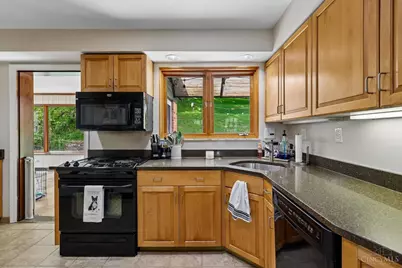 1023 Paxton Avenue, Cincinnati, OH 45208 - Photo 20