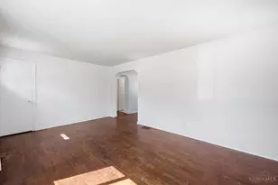 5719 Kiefer Ct, Cincinnati, OH 45224 - Photo 10