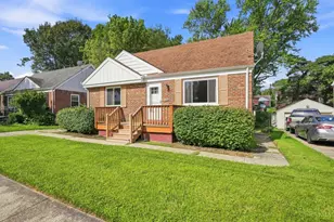 5719 Kiefer Ct, Cincinnati, OH 45224 - Photo 2