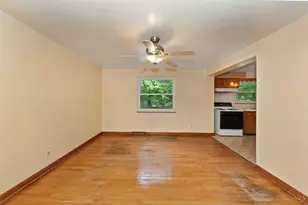 812 Diane Dr, Union Township, OH 45245 - Photo 10