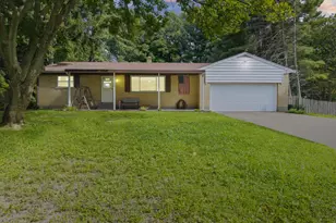 812 Diane Dr, Union Township, OH 45245 - Photo 2