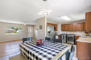 445 E 4th St, Franklin, OH 45005 - Photo 8