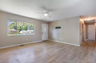 445 E 4th St, Franklin, OH 45005 - Photo 4