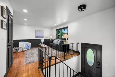 725 E Crescentville Road, Springdale, OH 45246 - Photo 4