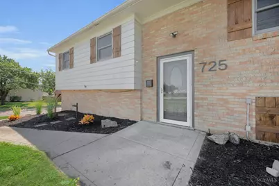 725 E Crescentville Road, Springdale, OH 45246 - Photo 2