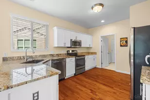555 County Down Ln, Loveland, OH 45140 - Photo 28