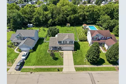 135 Heritage Trail Drive, Middletown, OH 45044 - Photo 2