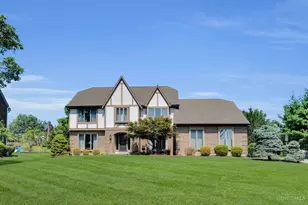 7992 Jasmine Trail, West Chester, OH 45241 - Photo 2