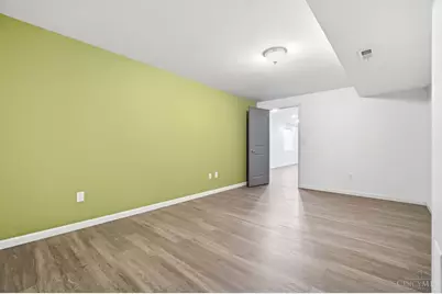 6073 Tyler Point Drive, Hamilton, OH 45011 - Photo 32