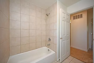 8603 Glenrose Lane, Cincinnati, OH 45244 - Photo 10