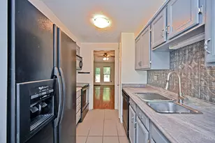 863 Woodlyn Dr S, Cincinnati, OH 45230 - Photo 8