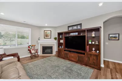 3781 Fairmount Circle, Pierce Township, OH 45245 - Photo 12
