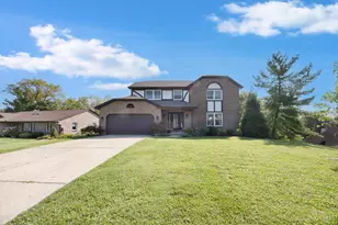 3834 Foxtail Ln, Miami Township, OH 45248 - Photo 2