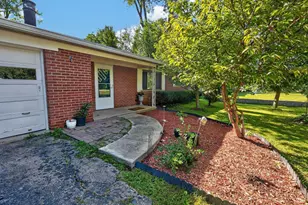 5534 Betty Ln, Miami Township, OH 45150 - Photo 2