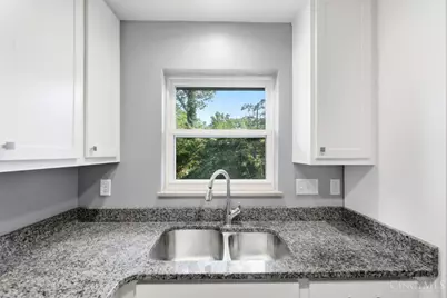 185 Ireland Avenue, Cincinnati, OH 45218 - Photo 16