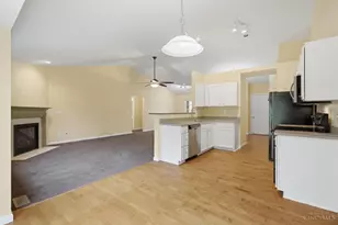 7630 Sandstone Trail, Hamilton Township, OH 45039 - Photo 14