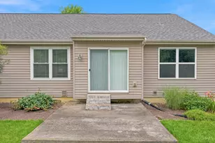 7630 Sandstone Trail, Hamilton Township, OH 45039 - Photo 32