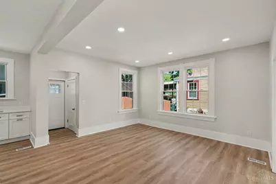 5809 Lathrop Place, Cincinnati, OH 45224 - Photo 10