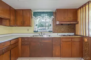 231 Prague Ct, Centerville, OH 45458 - Photo 10