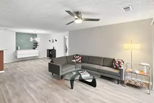 8390 Spring Valley Ct, Beckett Ridge, OH 45069 - Photo 10