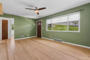 2361 E Galbraith Rd, Reading, OH 45237 - Photo 4