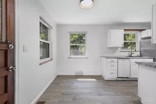 2361 E Galbraith Rd, Reading, OH 45237 - Photo 10