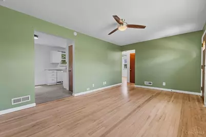 2361 E Galbraith Road, Reading, OH 45237 - Photo 6