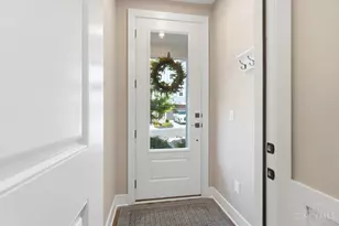 132 Blossom Vw Dr, Loveland, OH 45140 - Photo 4
