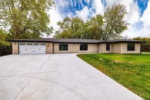 6247 Celeste Dr, Franklin Township, OH 45005 - Photo 2