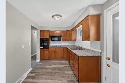 5564 Garrett Drive, Miami Township, OH 45150 - Photo 16