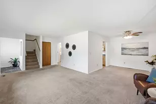 976 Kathryn Dr, Wilmington, OH 45177 - Photo 8