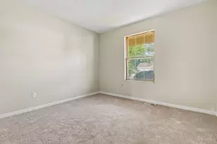 656 Parkland Dr, Union Township, OH 45244 - Photo 20