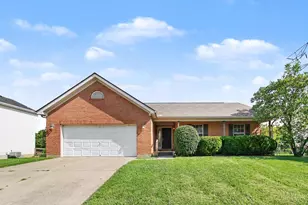 656 Parkland Dr, Union Township, OH 45244 - Photo 2