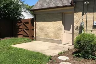 306 S Bromfield Rd, Kettering, OH 45429 - Photo 16