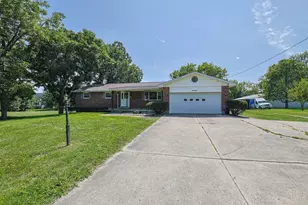 8047 Bethany Rd, Liberty Township, OH 45044 - Photo 2
