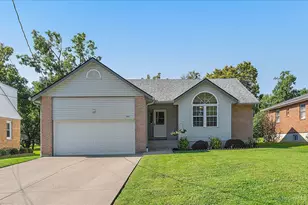 533 Smiley Ave, Springdale, OH 45246 - Photo 1