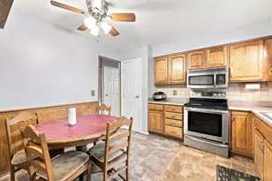 1882 Fallbrook Ln, Springfield Township, OH 45240 - Photo 12