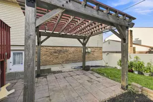 1882 Fallbrook Ln, Springfield Township, OH 45240 - Photo 30