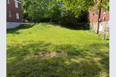 3143 Bracken Woods Lane, Cincinnati, OH 45211 - Photo 4