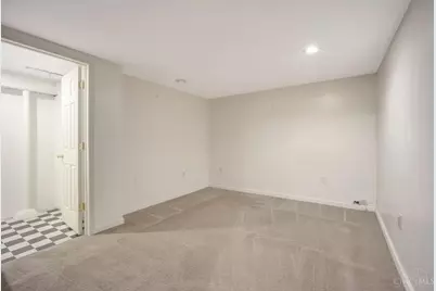 5526 Deervalley Court, Cincinnati, OH 45247 - Photo 36