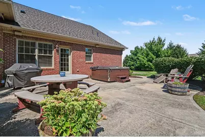 9828 Laurel Glen Drive, Hamilton Township, OH 45140 - Photo 24